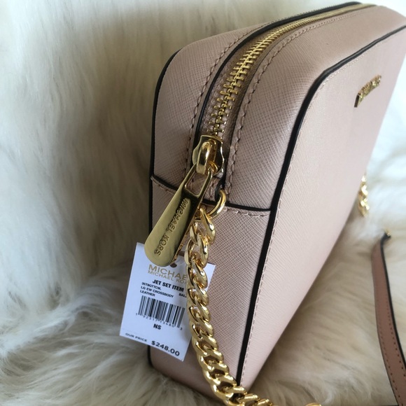Sale 🎊 Beautiful Mk Jet Set Crossbody large🦄 - Picture 3 of 8